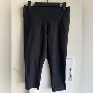 Nike Womens Capri Leggings Black Size S
